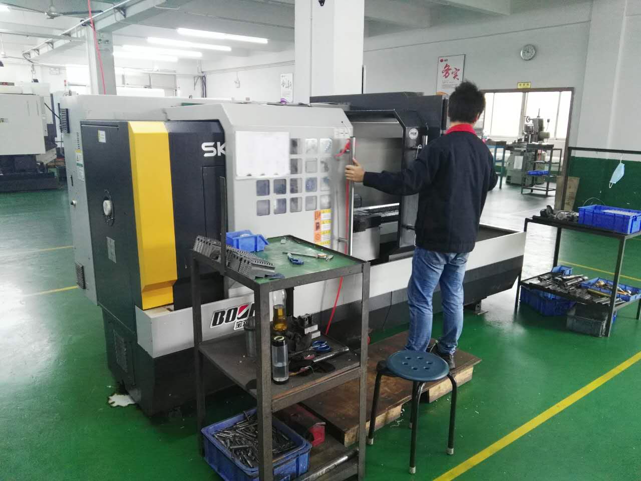 位移台厂家CNC车铣床设备展示